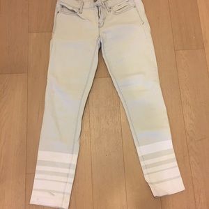 Gap jeans with detail on pant leg